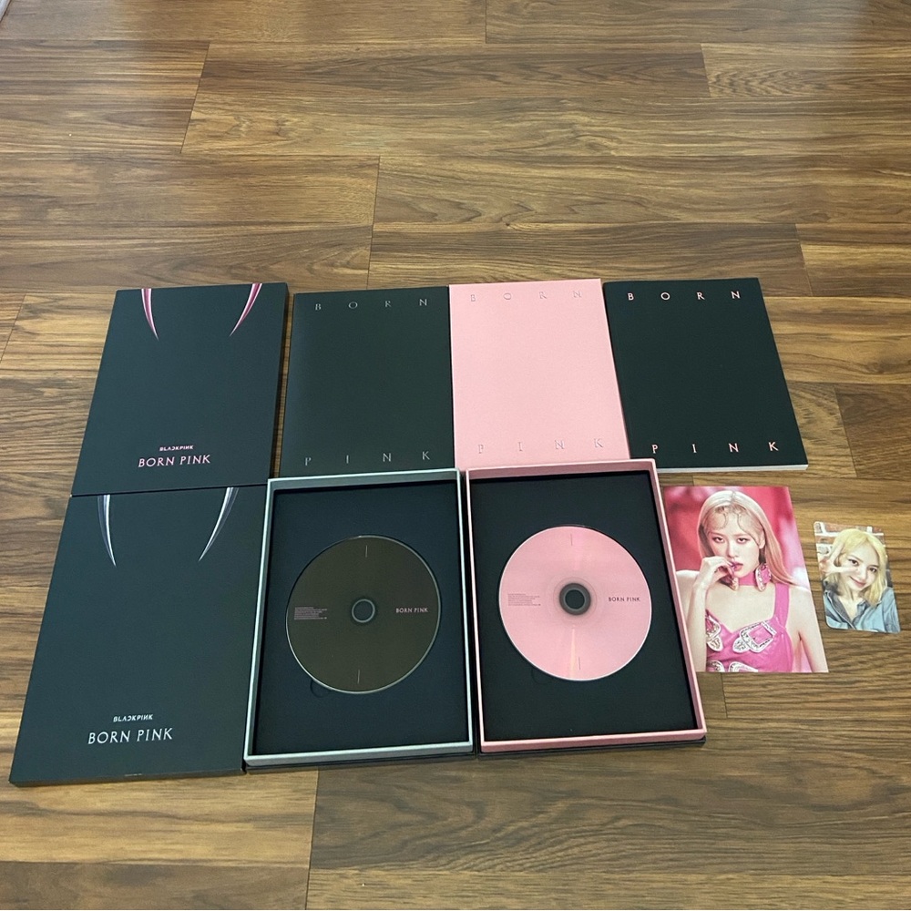 BLACKPINK “Born Pink” 2 CD box set bundle (Jennie, Rose, Lisa, Jisoo)